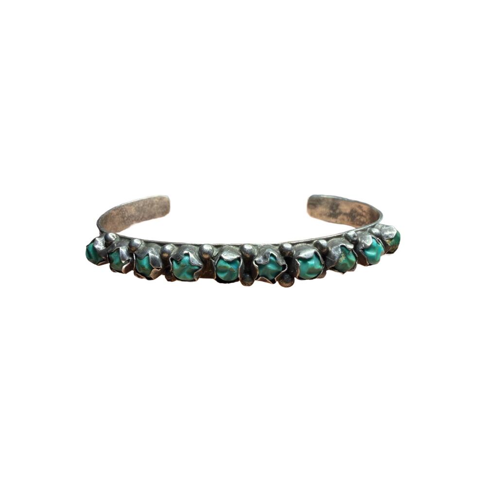 1930s Zuni Carved Turquoise Silver Narrow Row Bracelet (Missing Silver Dot) 7in